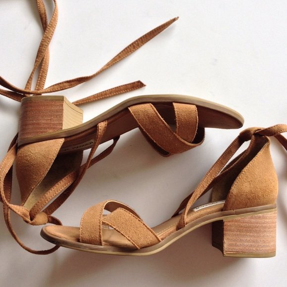 STEVE MADDEN-Tan "KANZLEY" Ankle Wrap Sandals - Picture 3 of 13